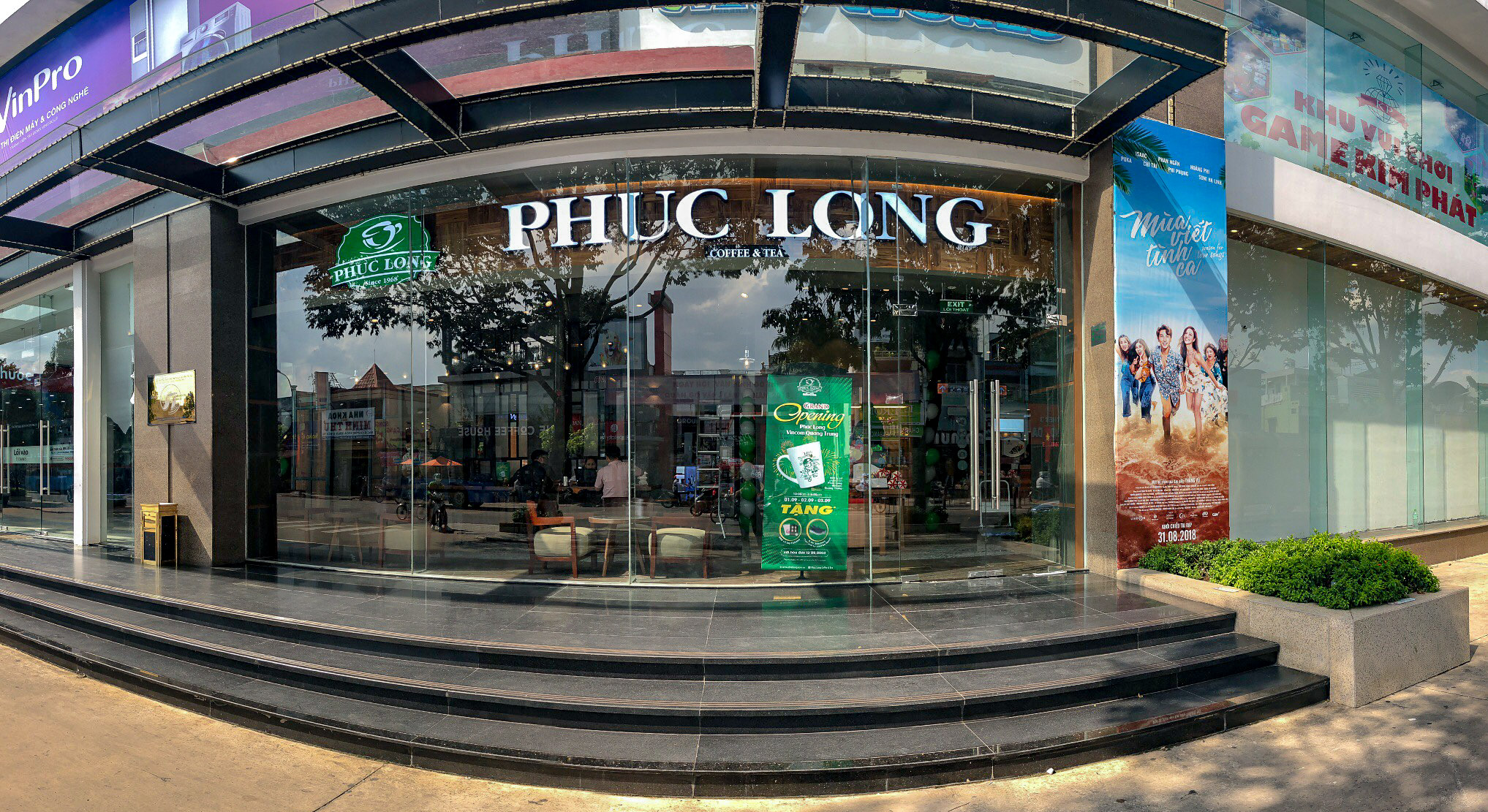 Grand opening Phuc Long Vincom Quang Trung